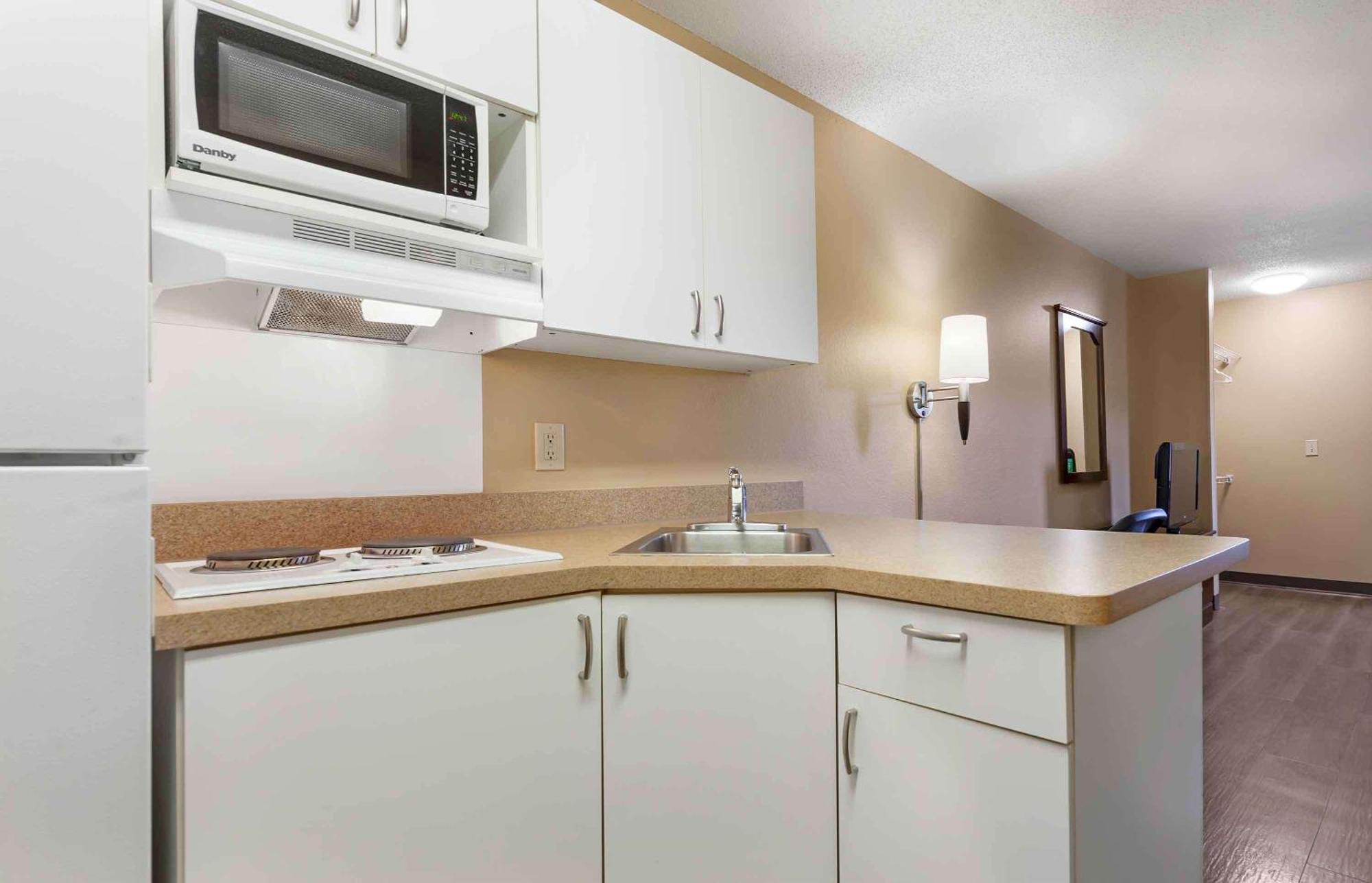 Extended Stay America Suites - Madison - Junction Court Мидълтън Екстериор снимка