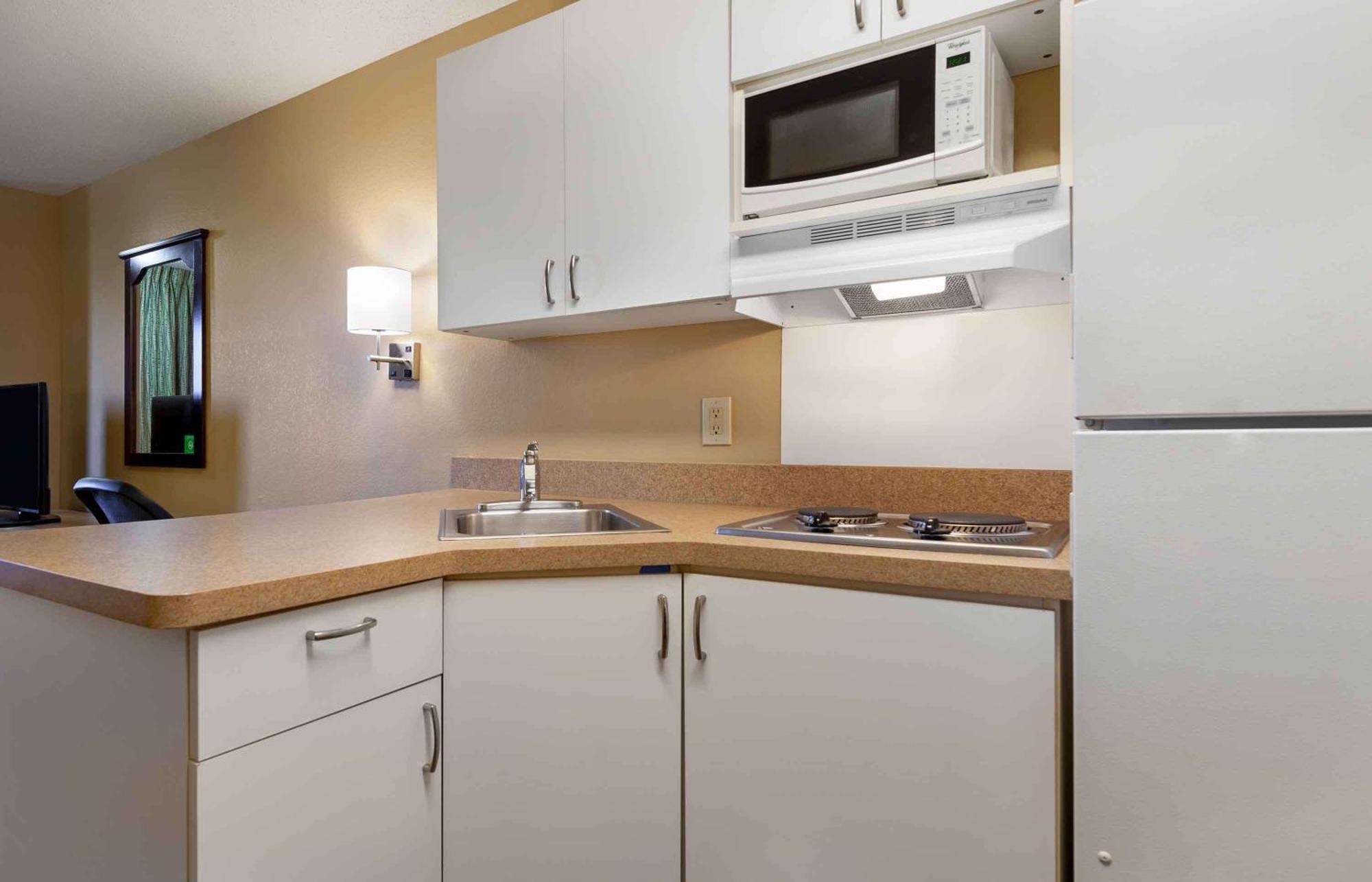 Extended Stay America Suites - Madison - Junction Court Мидълтън Екстериор снимка